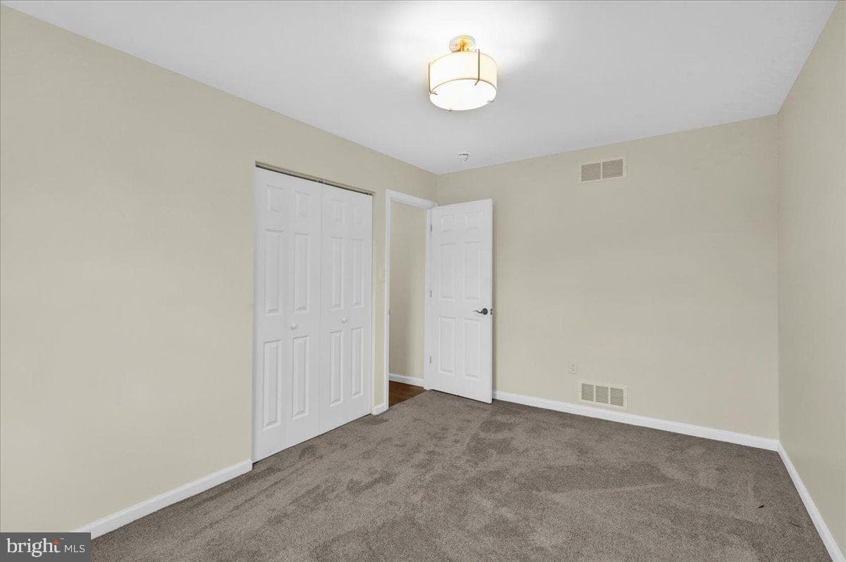 2 Courtleigh Place photo 16