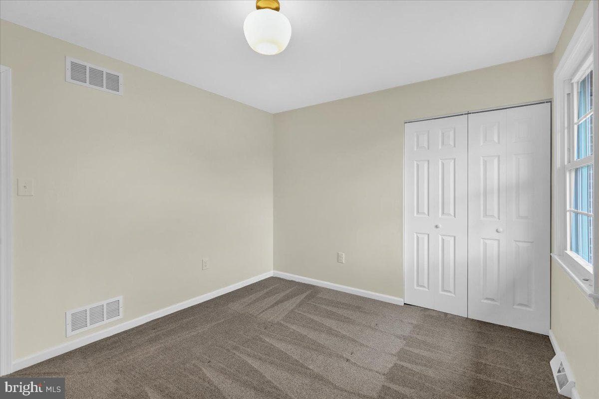2 Courtleigh Place photo 19