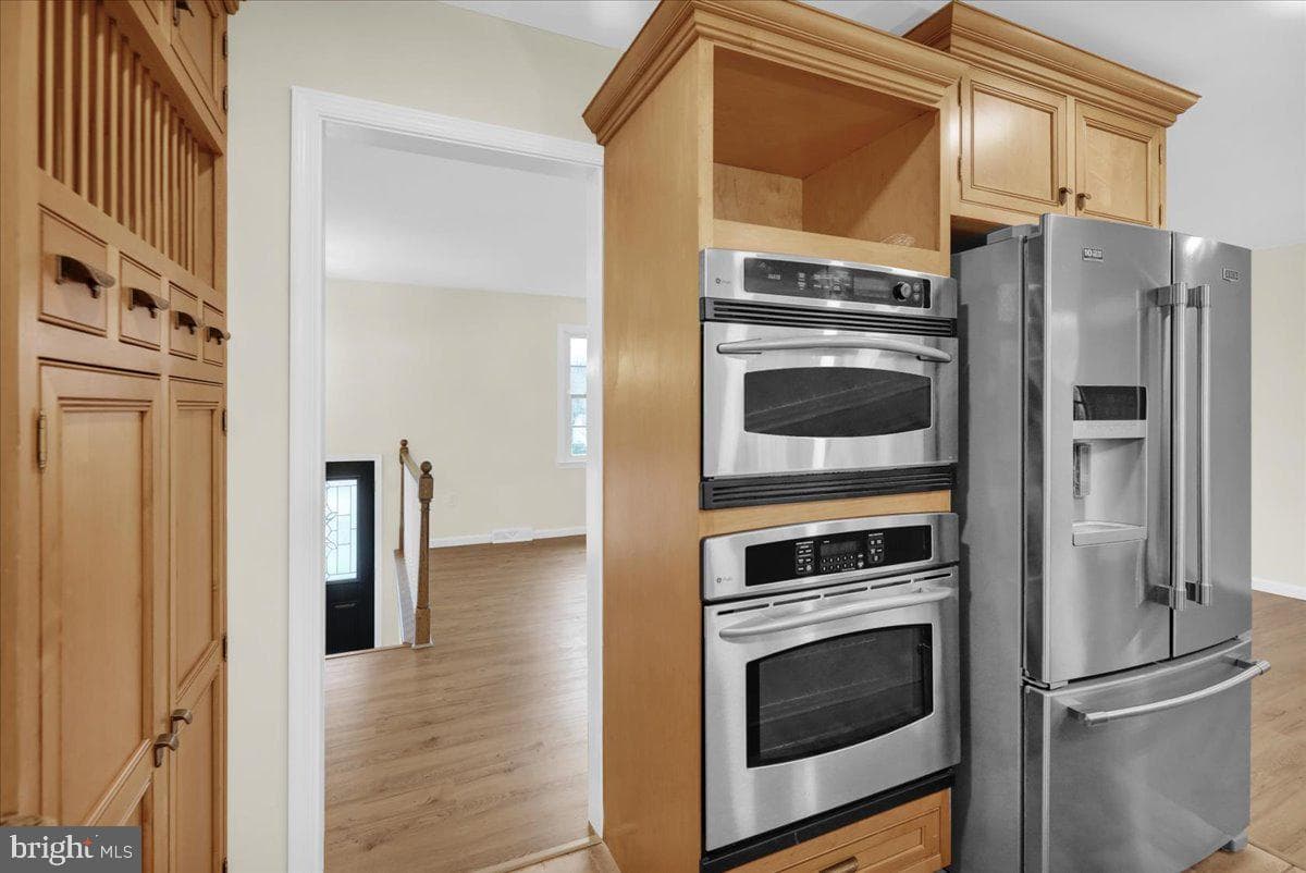 2 Courtleigh Place photo 6