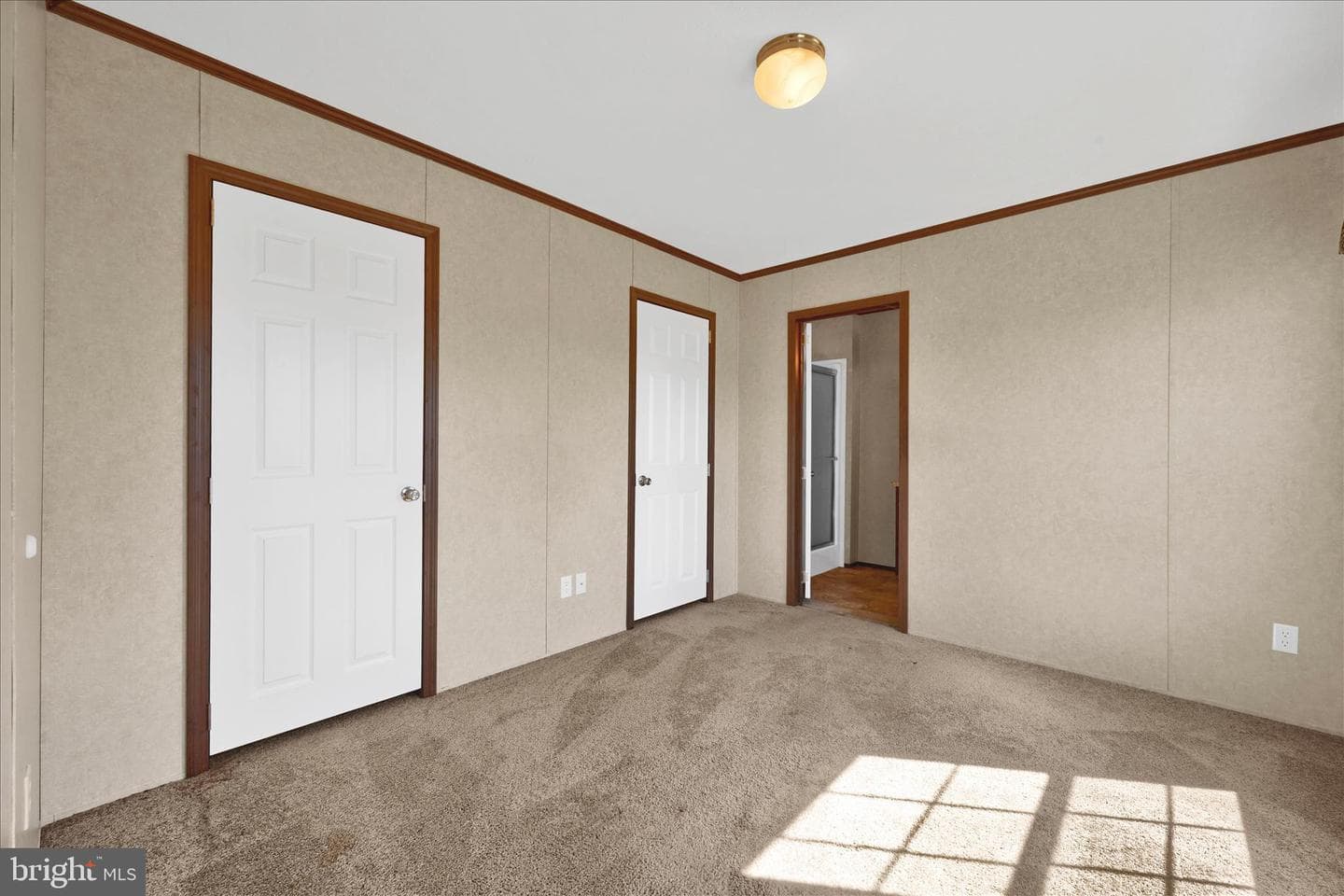 571 Schubert Road photo 19