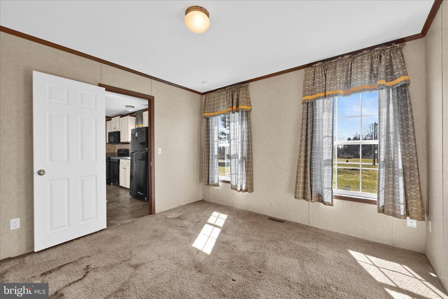 571 Schubert Road photo 23