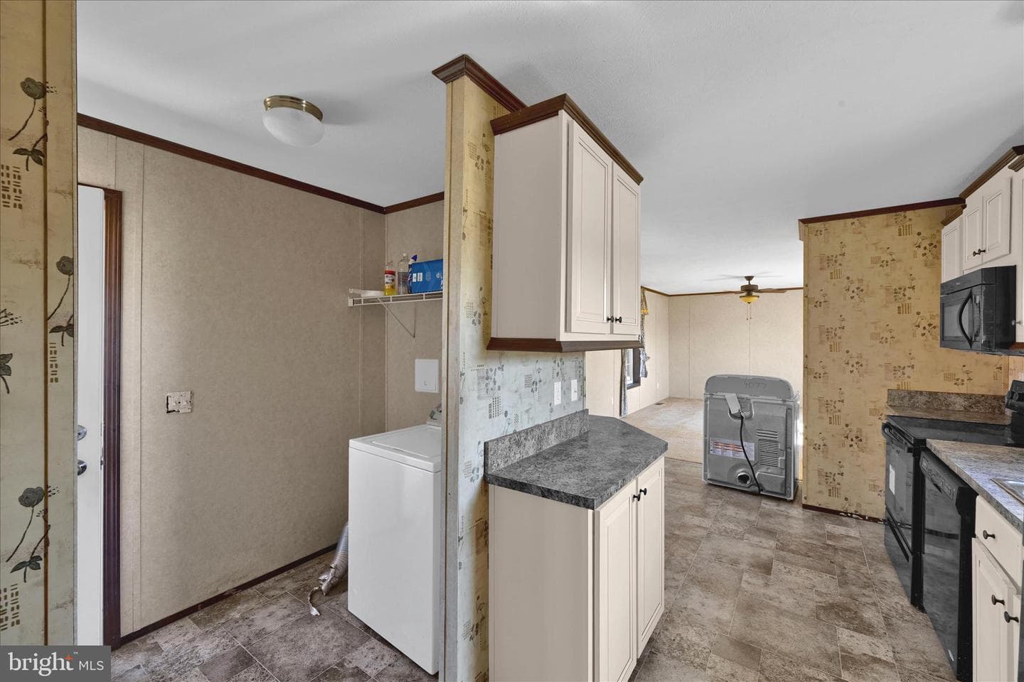 571 Schubert Road photo 25