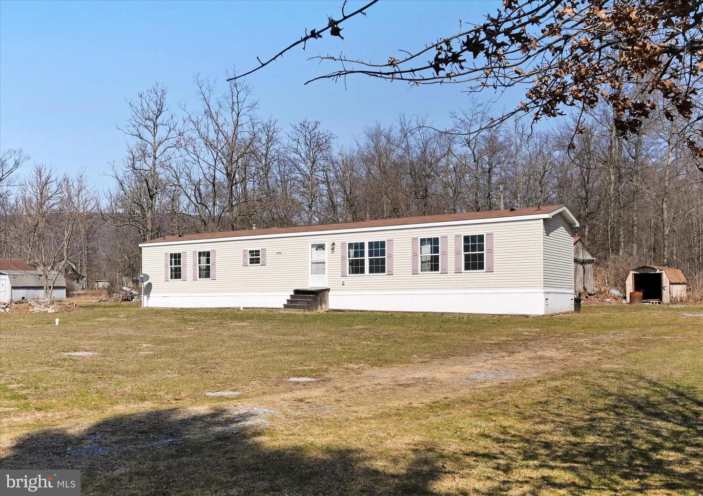 571 Schubert Road photo 3