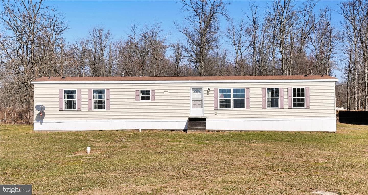 571 Schubert Road photo 5