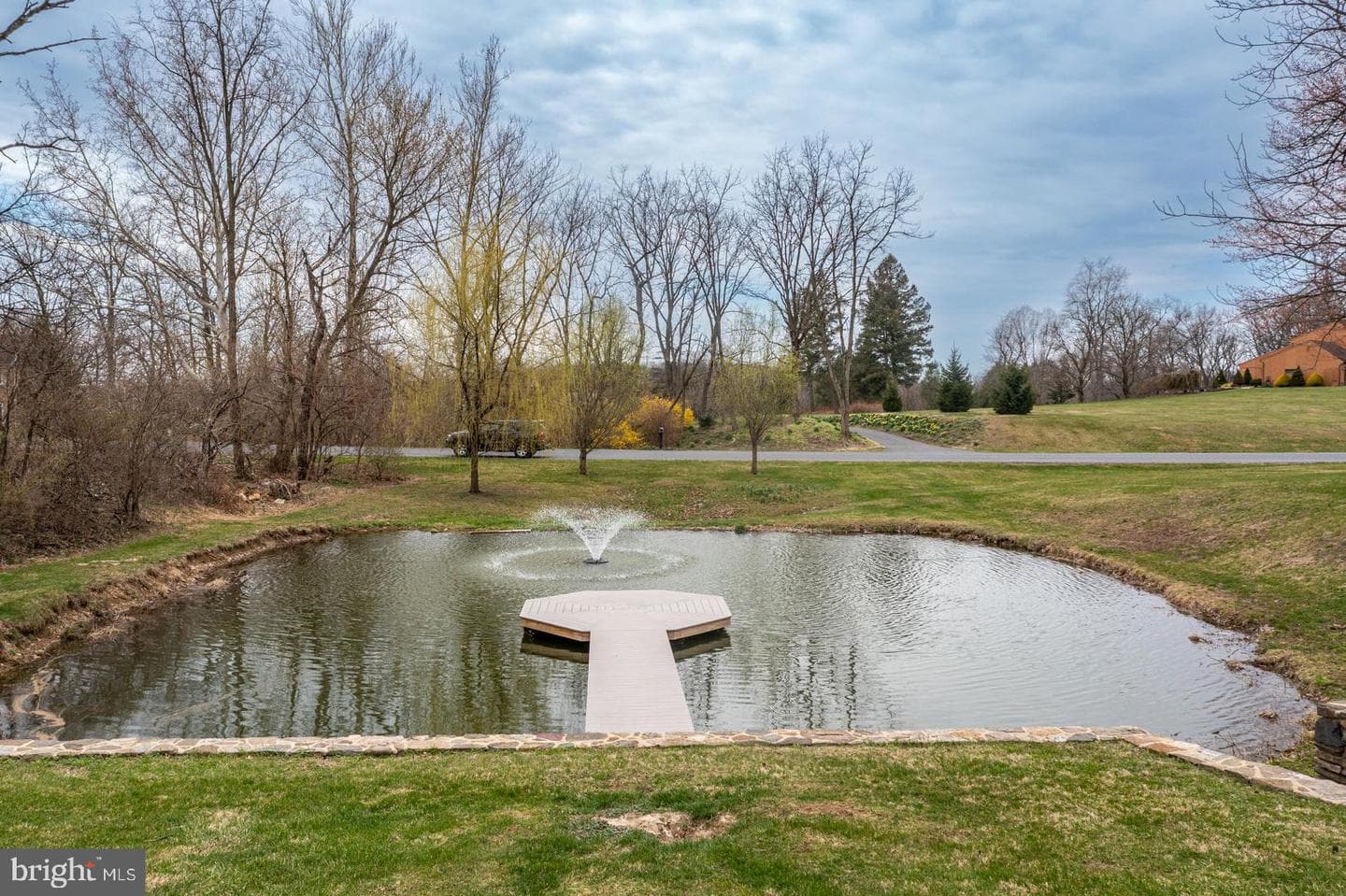 566 Scenic Drive photo 60