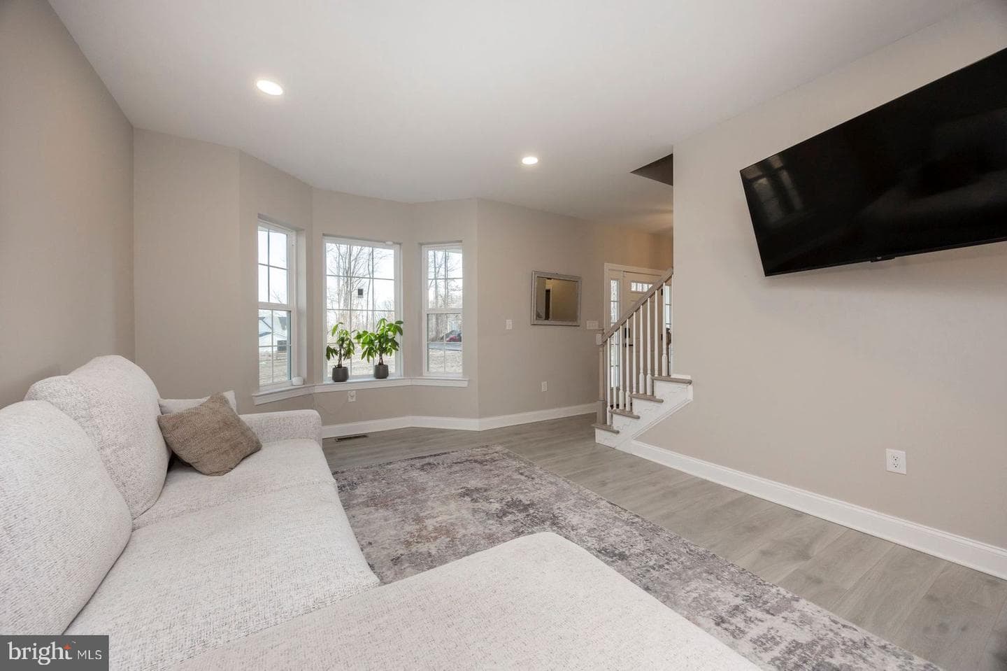 318 Douglass Drive photo 8