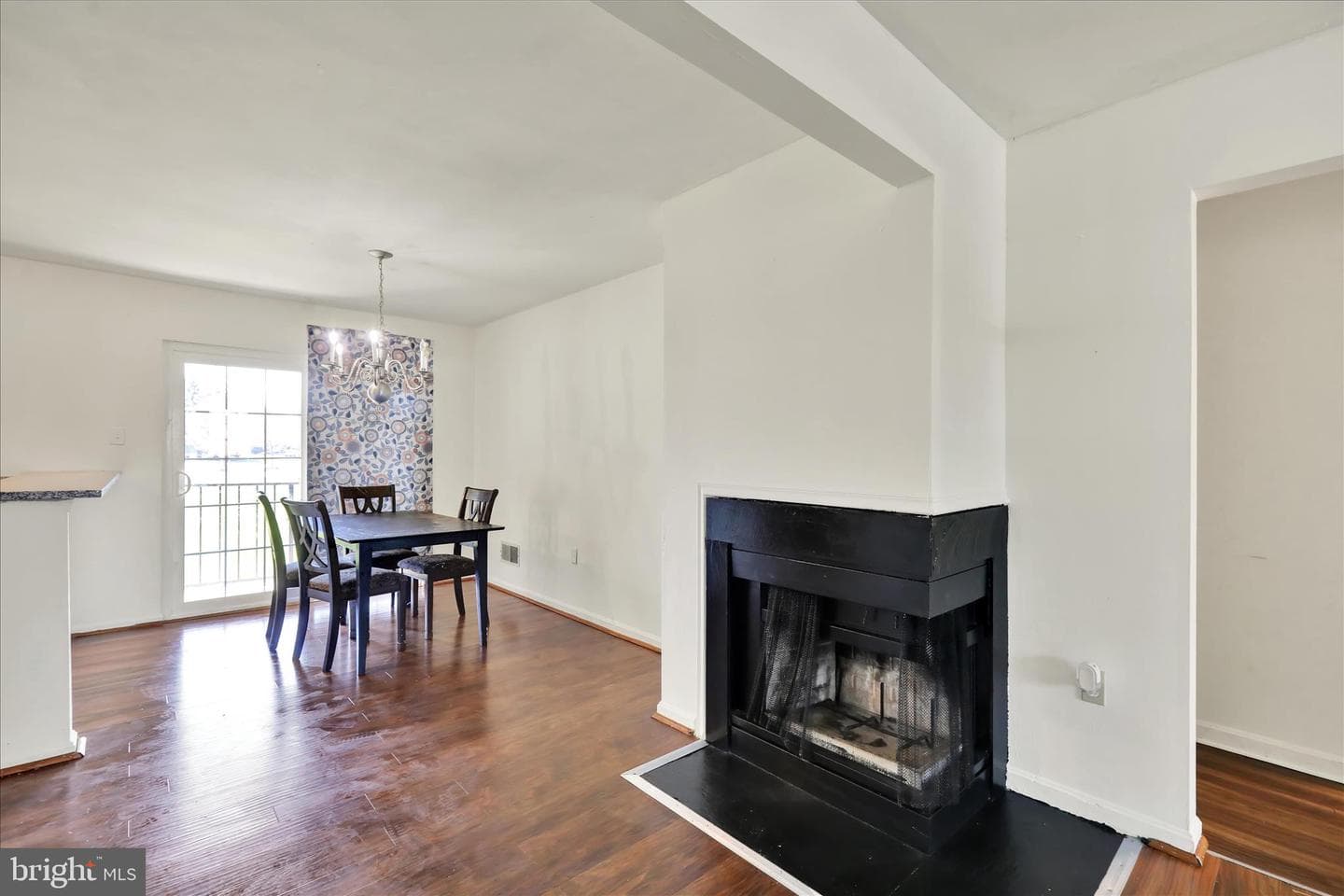 302 Peters Way photo 6