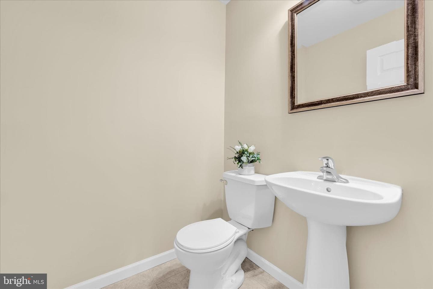 901 Heather Way photo 13