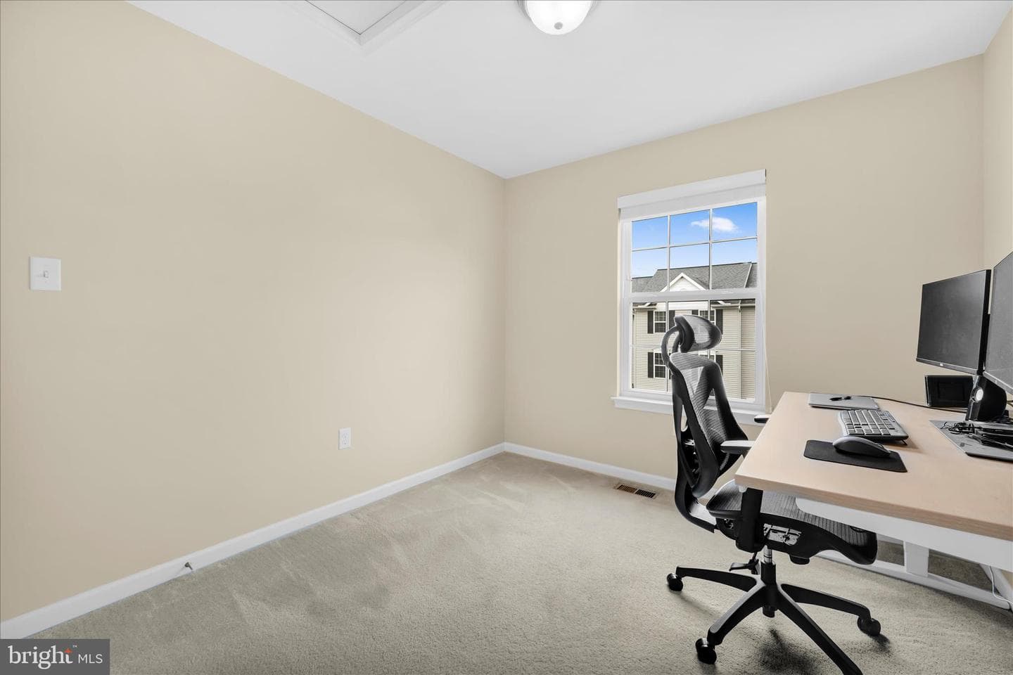 901 Heather Way photo 21