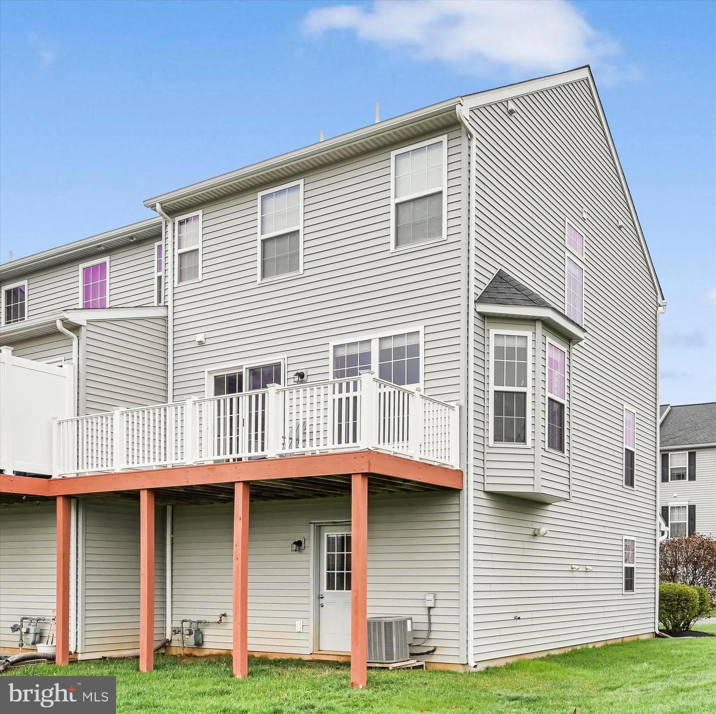 901 Heather Way photo 32