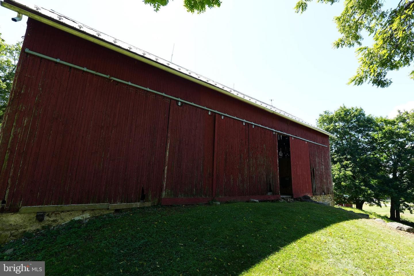 2571 Hill Road photo 4
