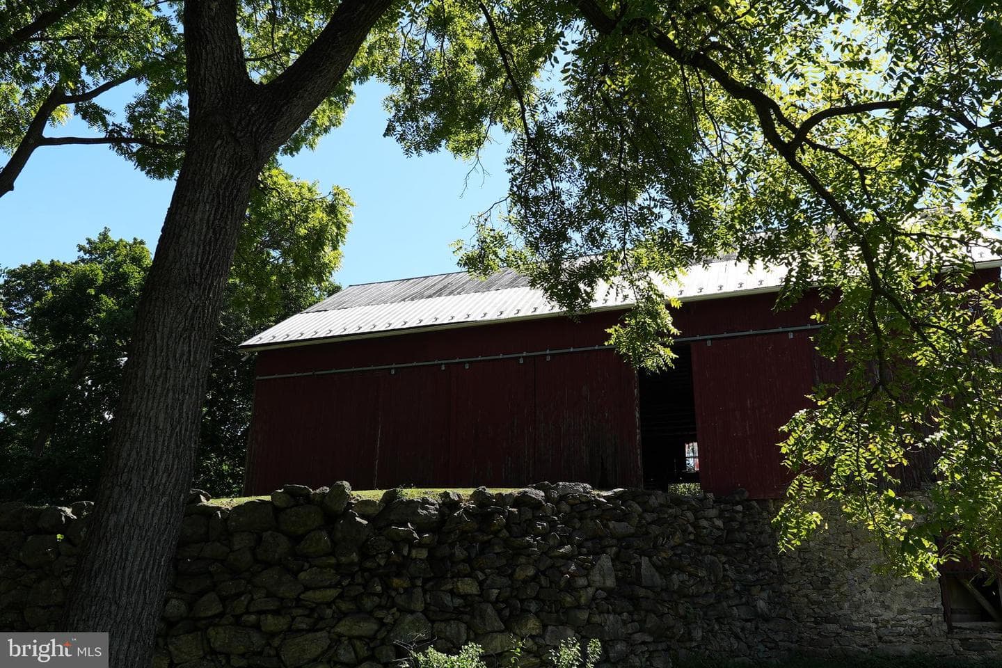 2571 Hill Road photo 5