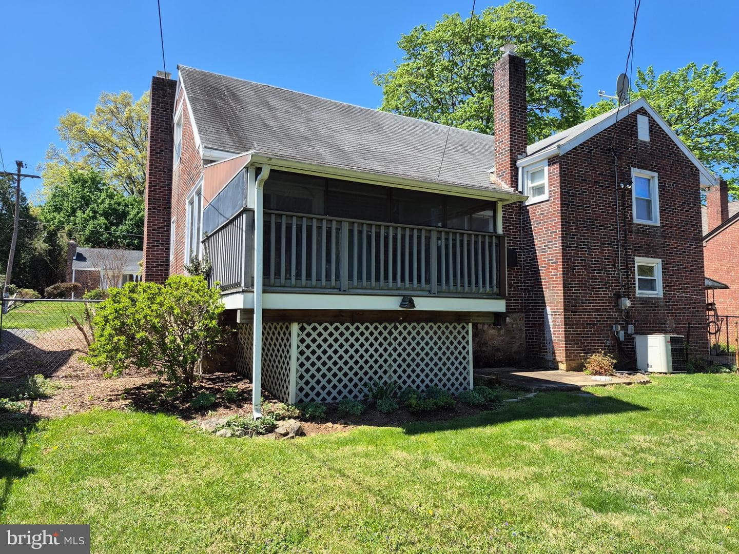 2507 Park Street photo 8