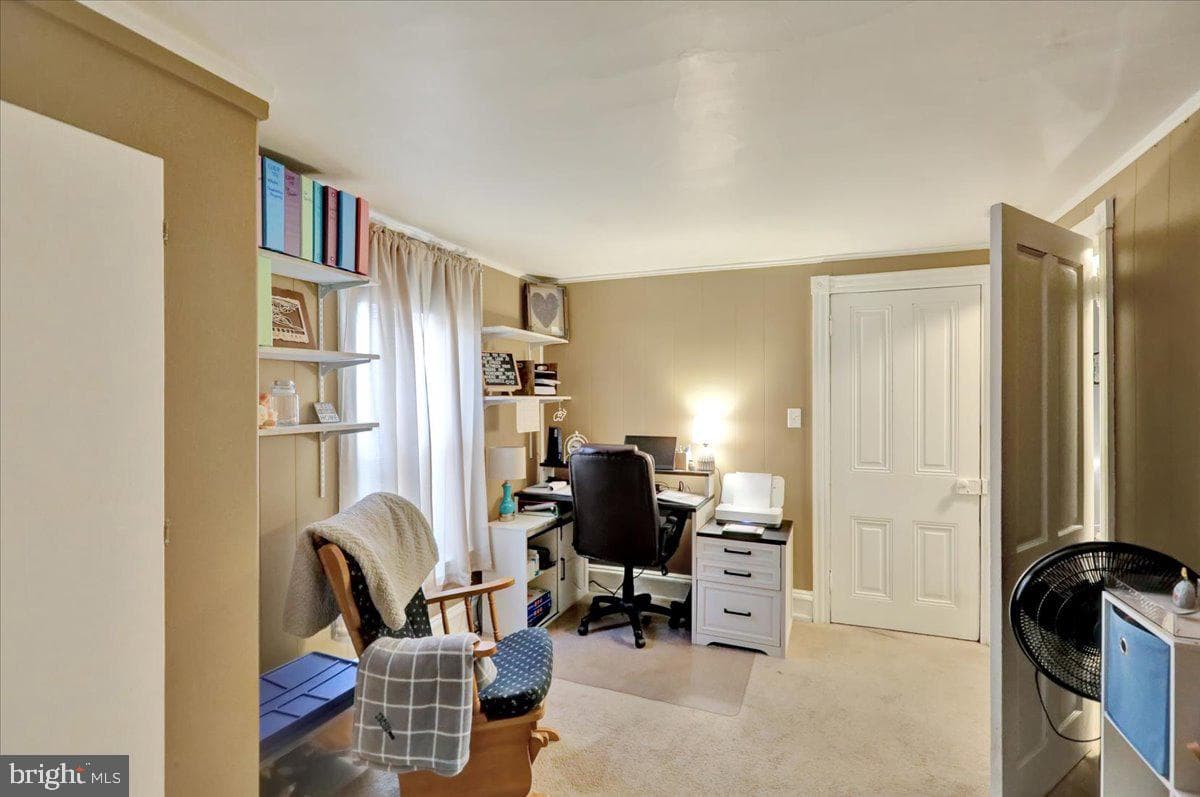 258 E Walnut Street photo 16