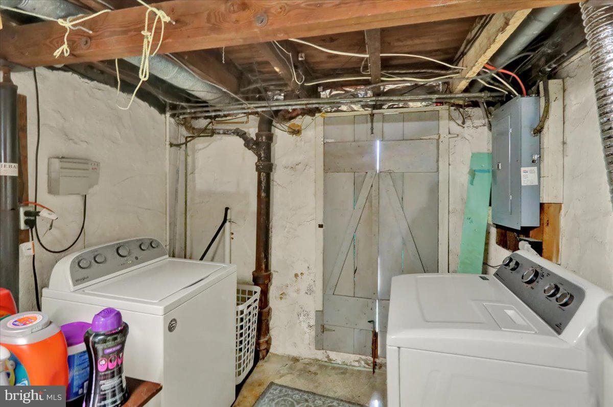 258 E Walnut Street photo 21