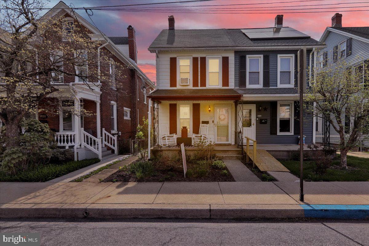 258 E Walnut Street photo 26
