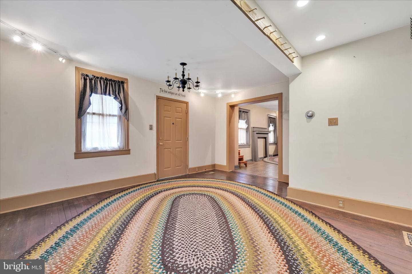 8491 Lancaster Avenue photo 10