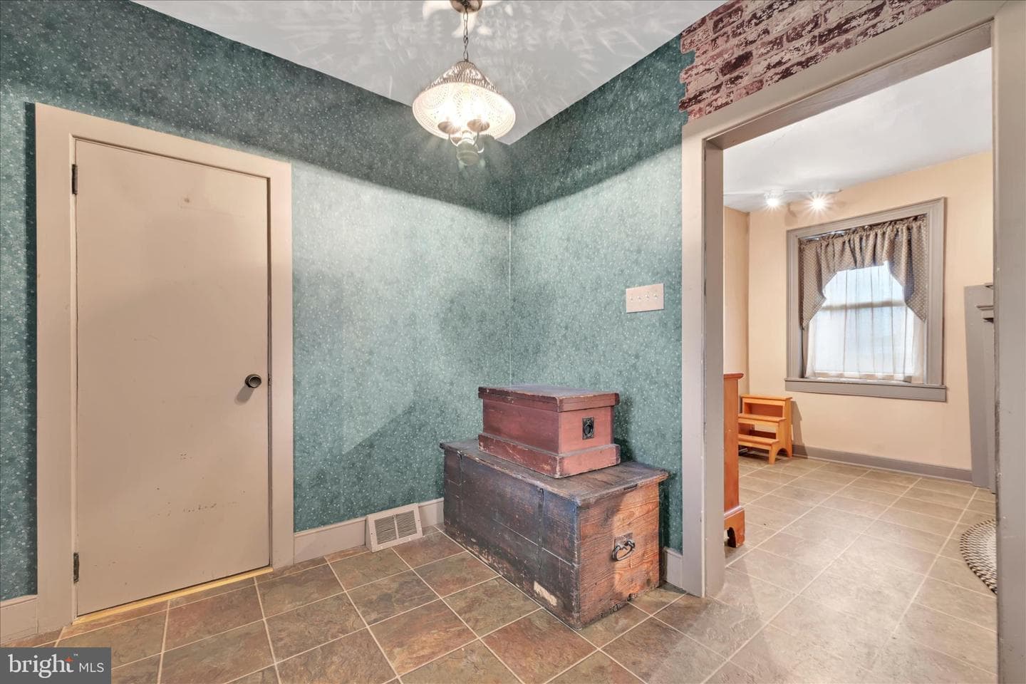 8491 Lancaster Avenue photo 16