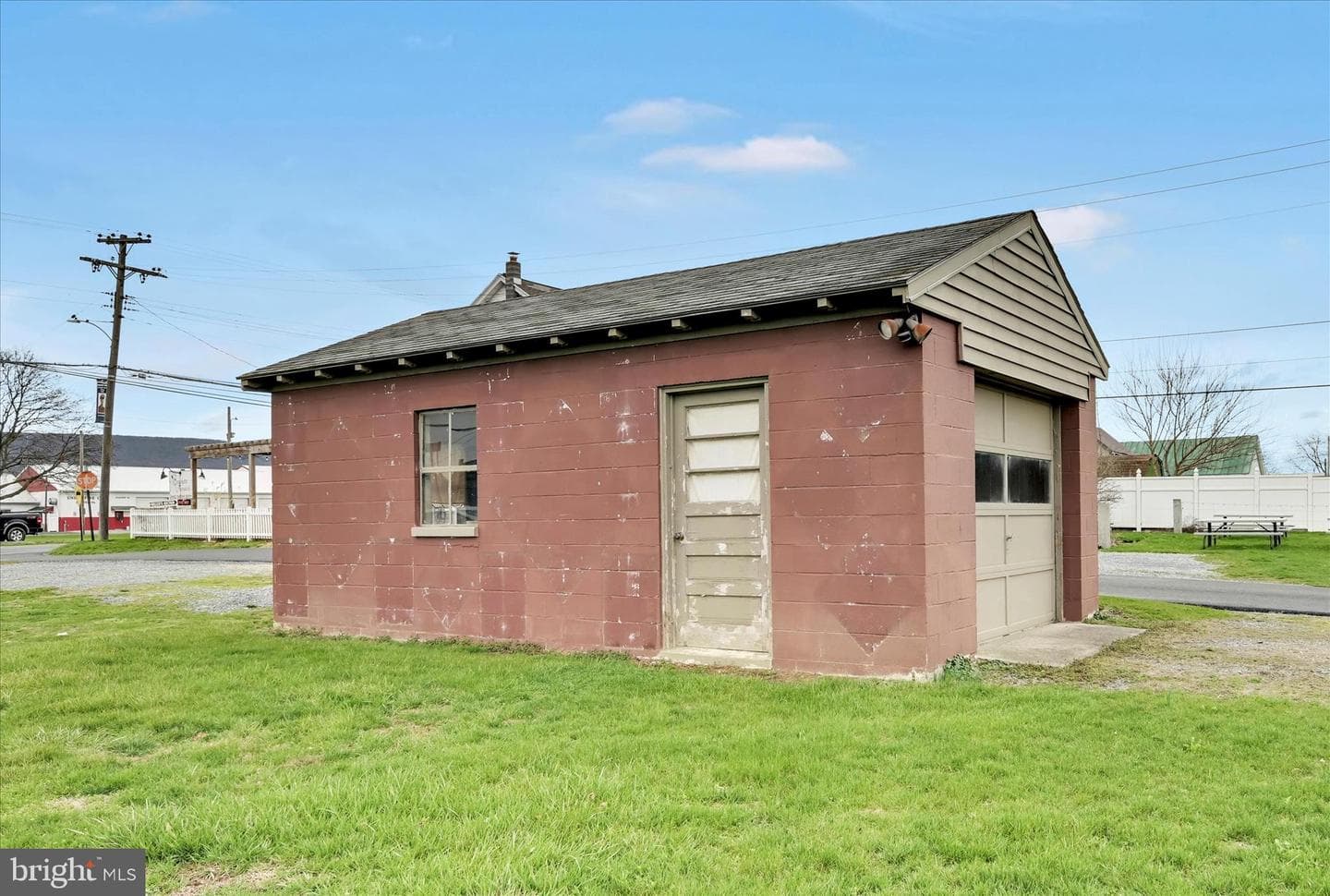 8491 Lancaster Avenue photo 31