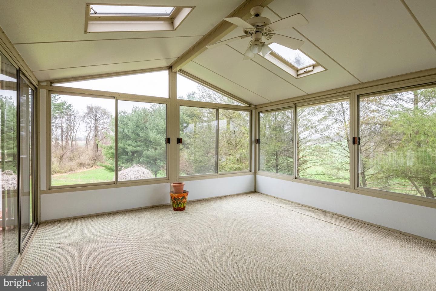 76 Hope Circle photo 16