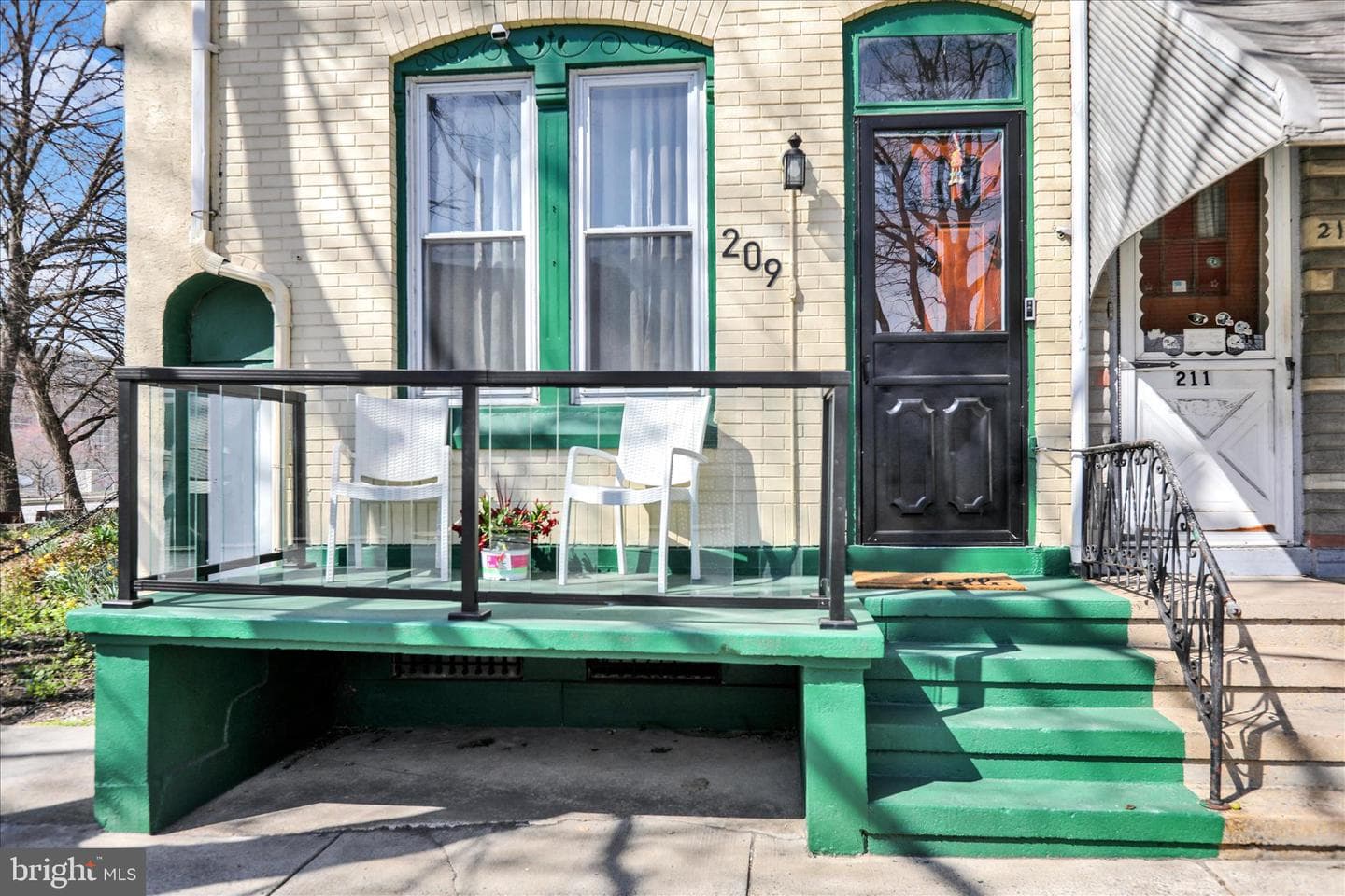 209 Franklin Street photo 3