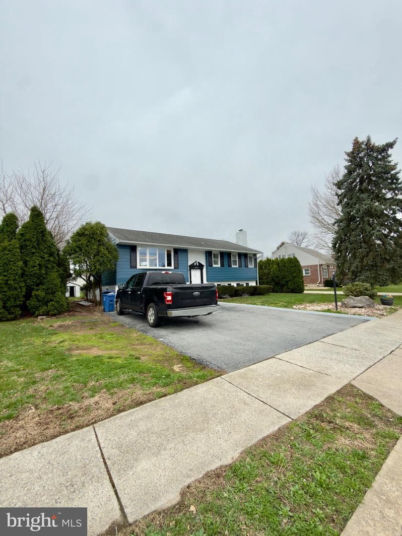 204 Rothermel Boulevard photo 3