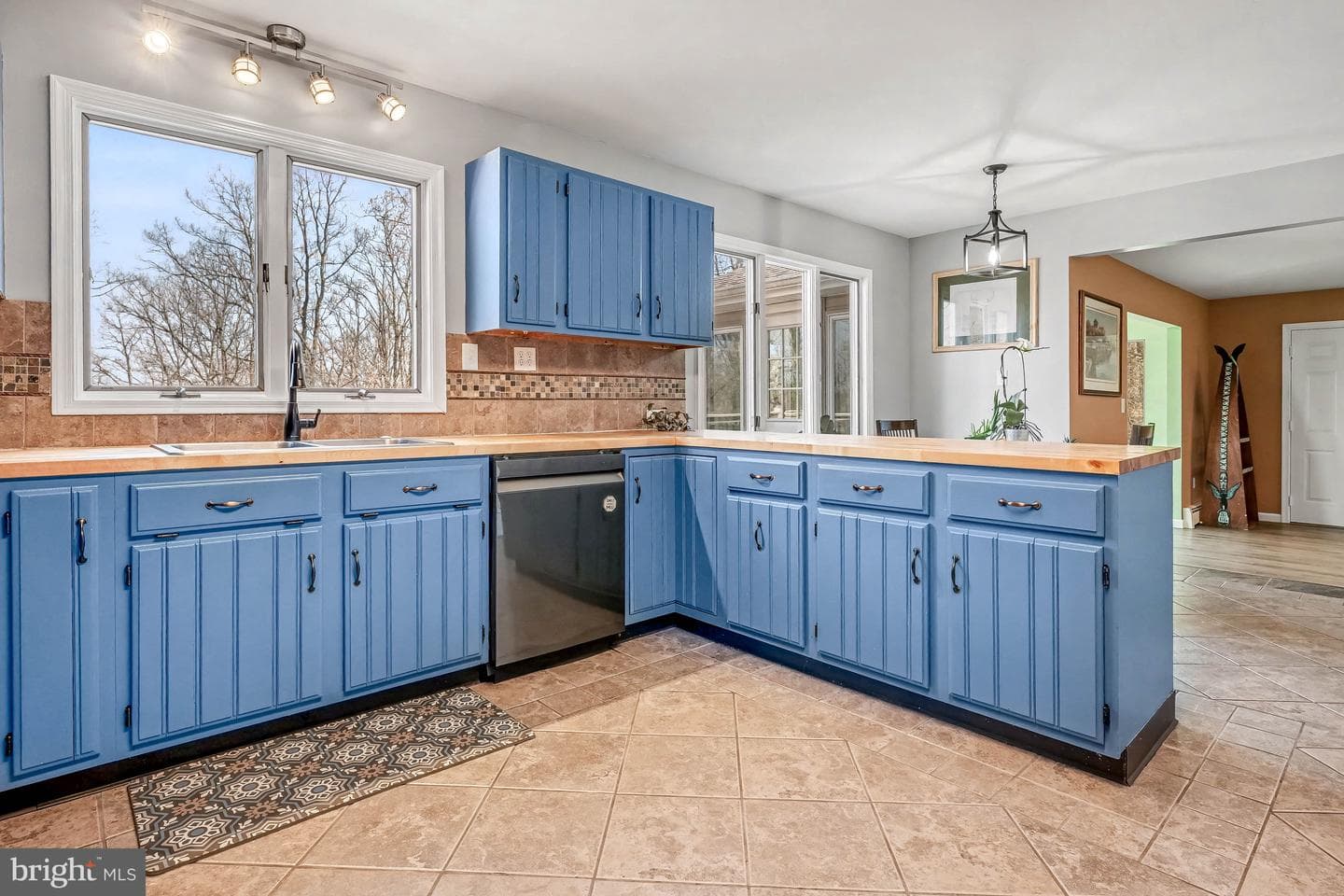33 Edgewood Drive photo 12