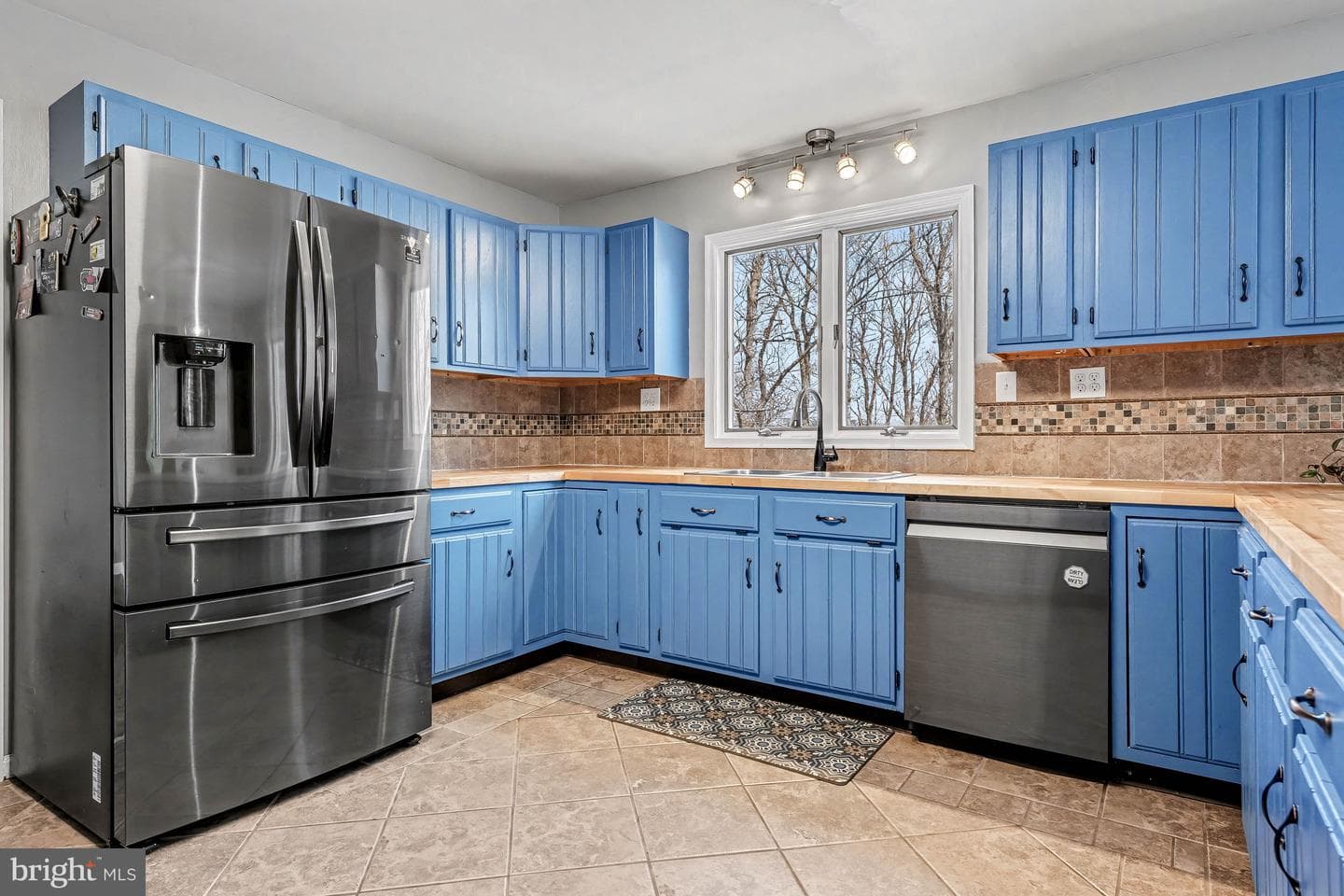 33 Edgewood Drive photo 15