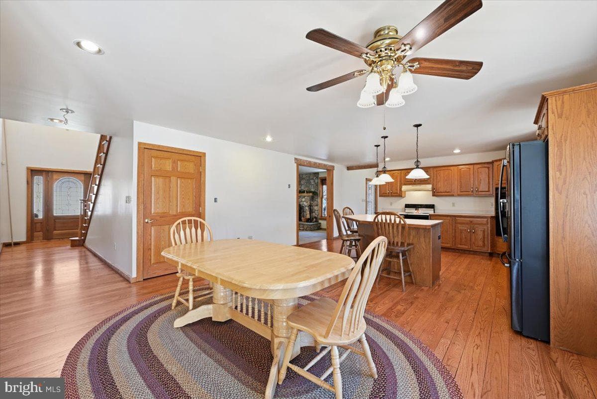 120 Benfield Road photo 10