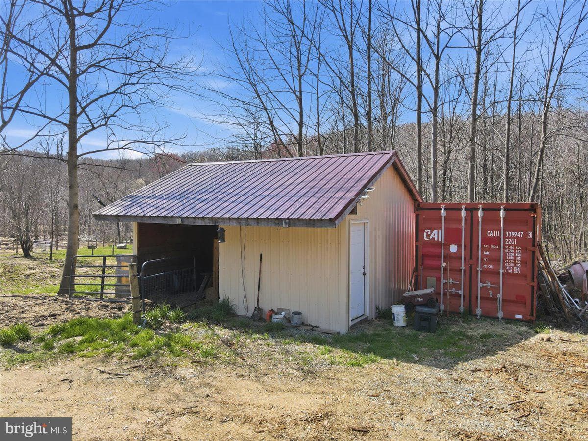 120 Benfield Road photo 26