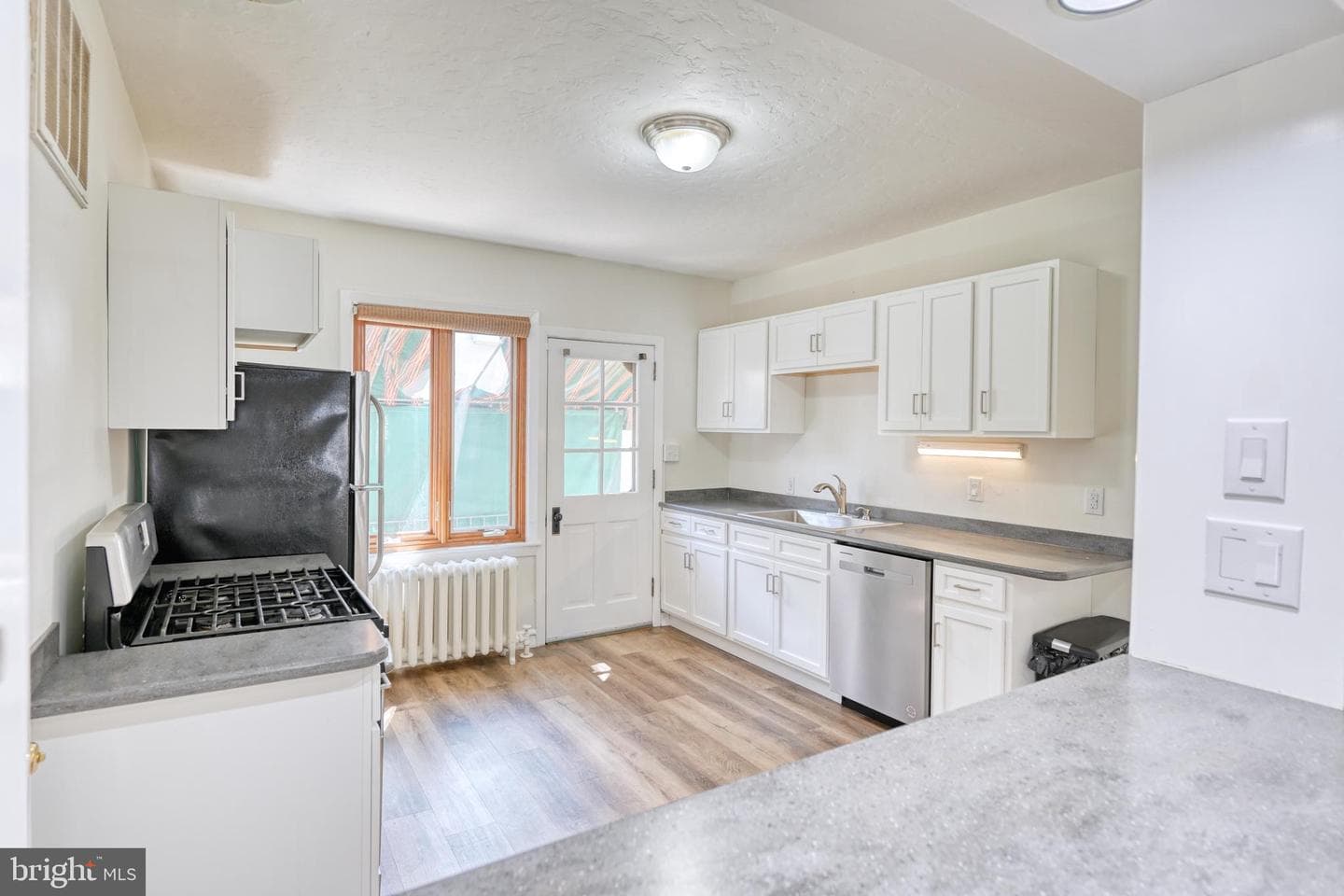 1150 Fairview Avenue photo 13
