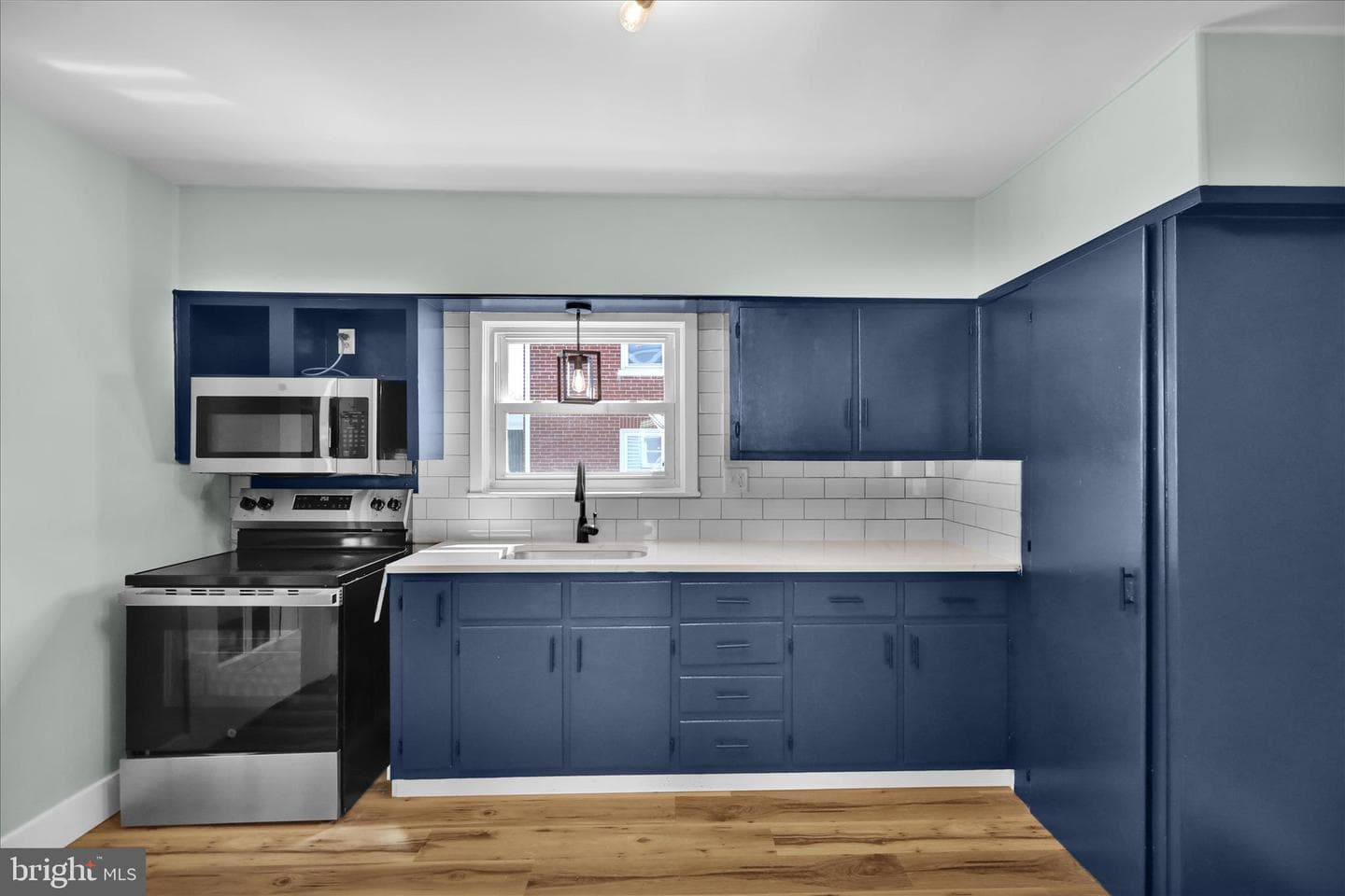 1425 Old River Road photo 11