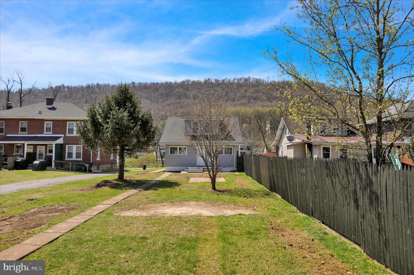 1425 Old River Road photo 5
