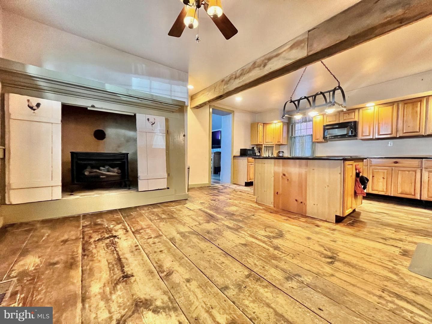 203 W Franklin Street photo 19