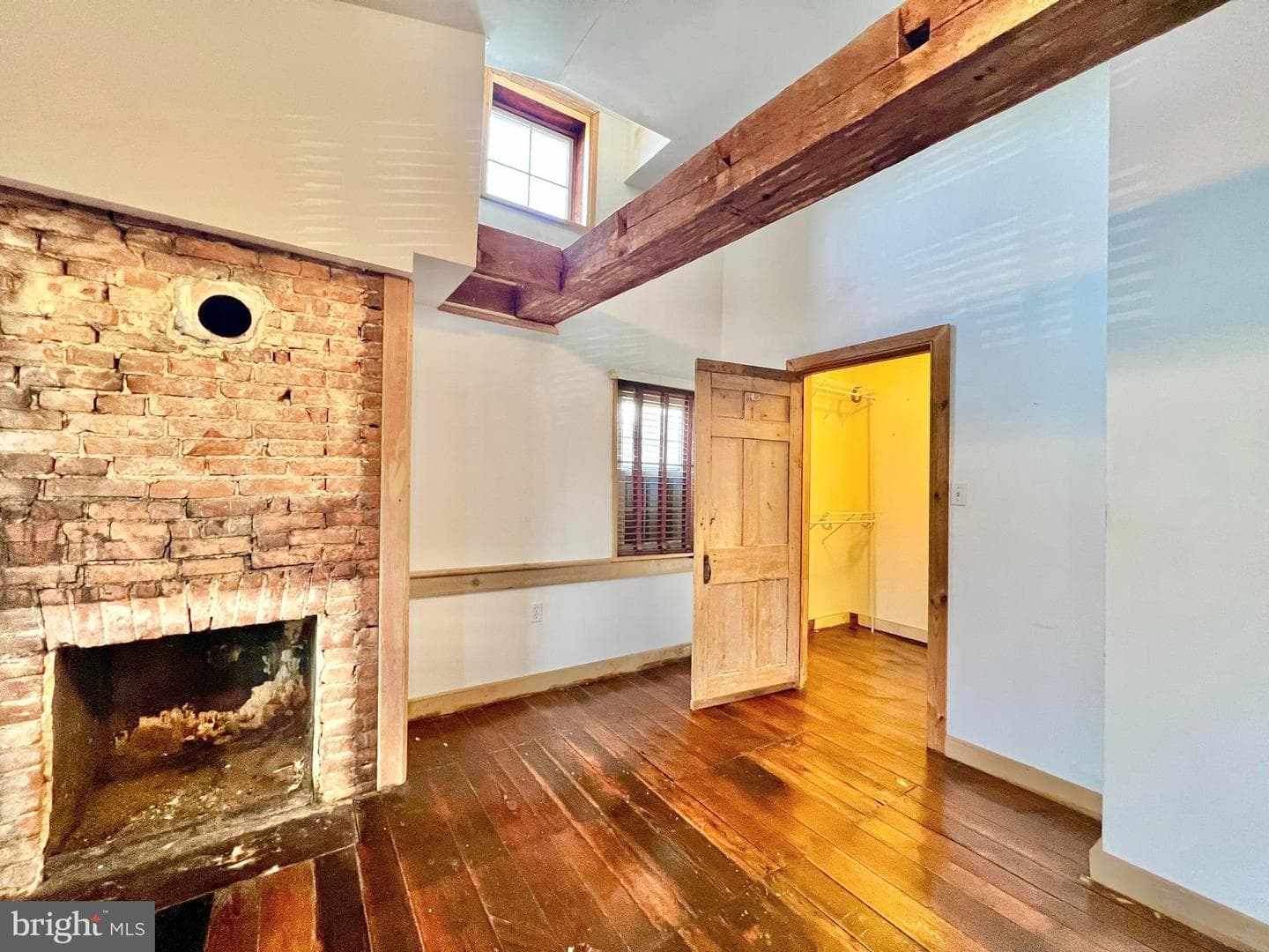 203 W Franklin Street photo 33