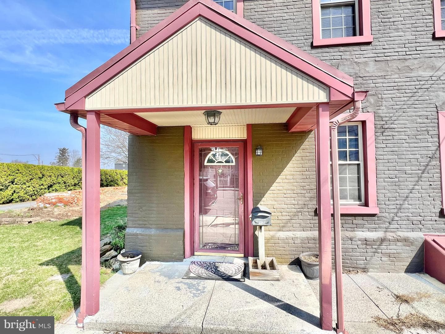 203 W Franklin Street photo 5