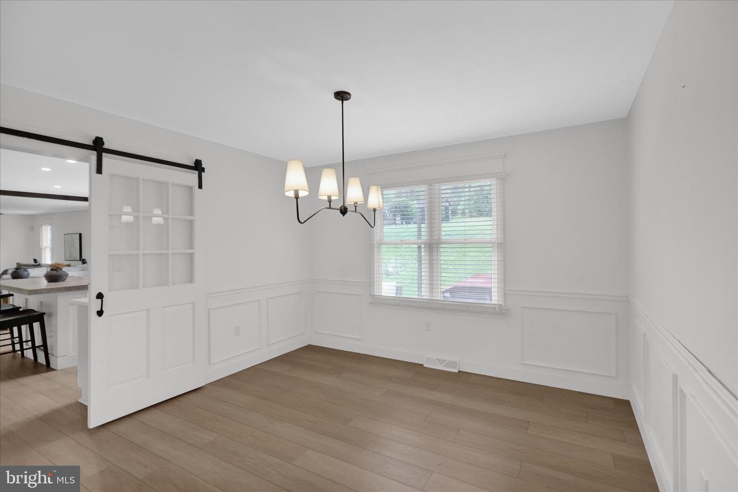 348 Garey Road photo 11