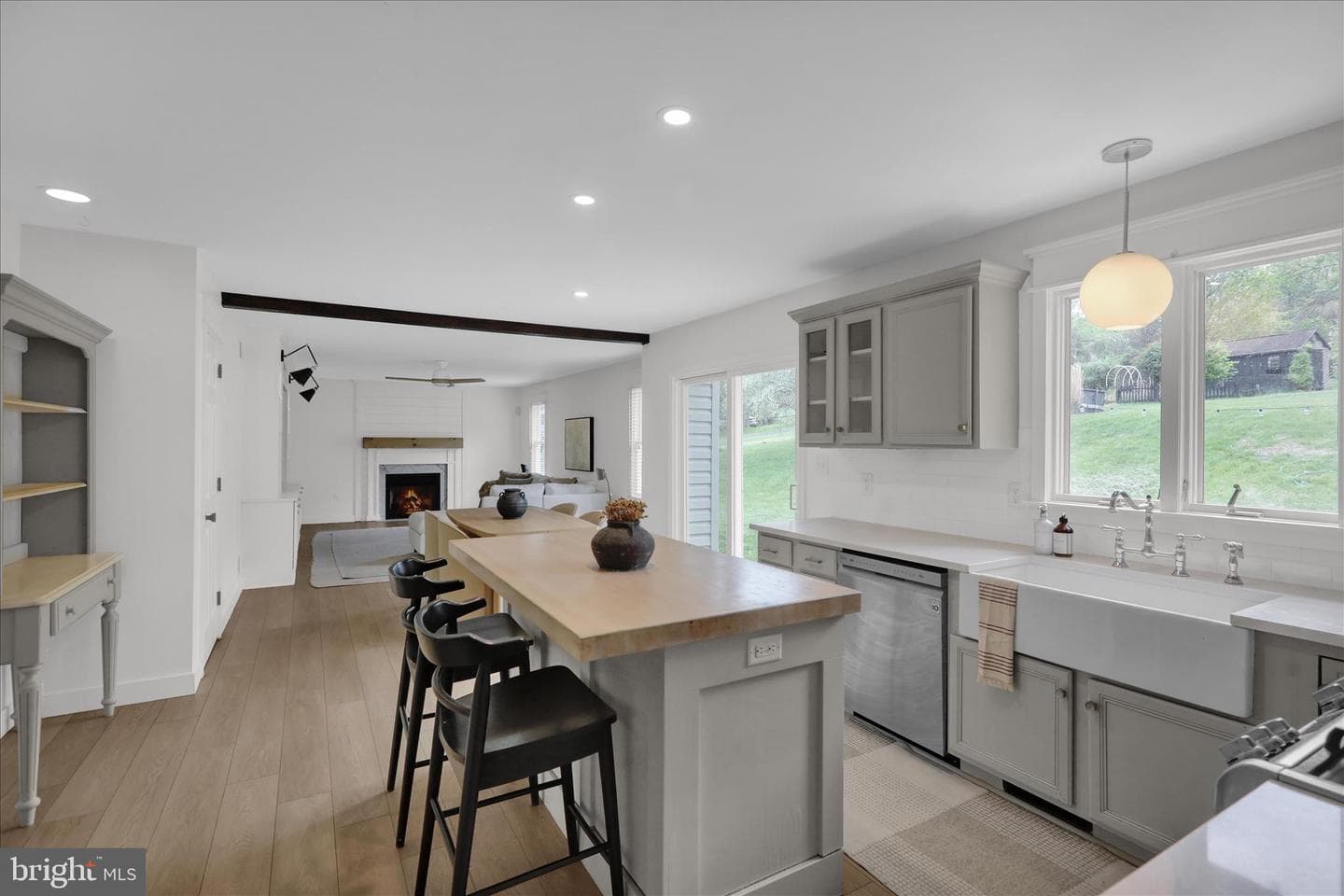 348 Garey Road photo 13