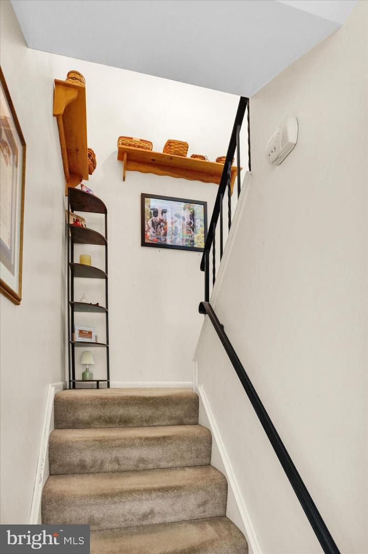 504 E Linden Street photo 14