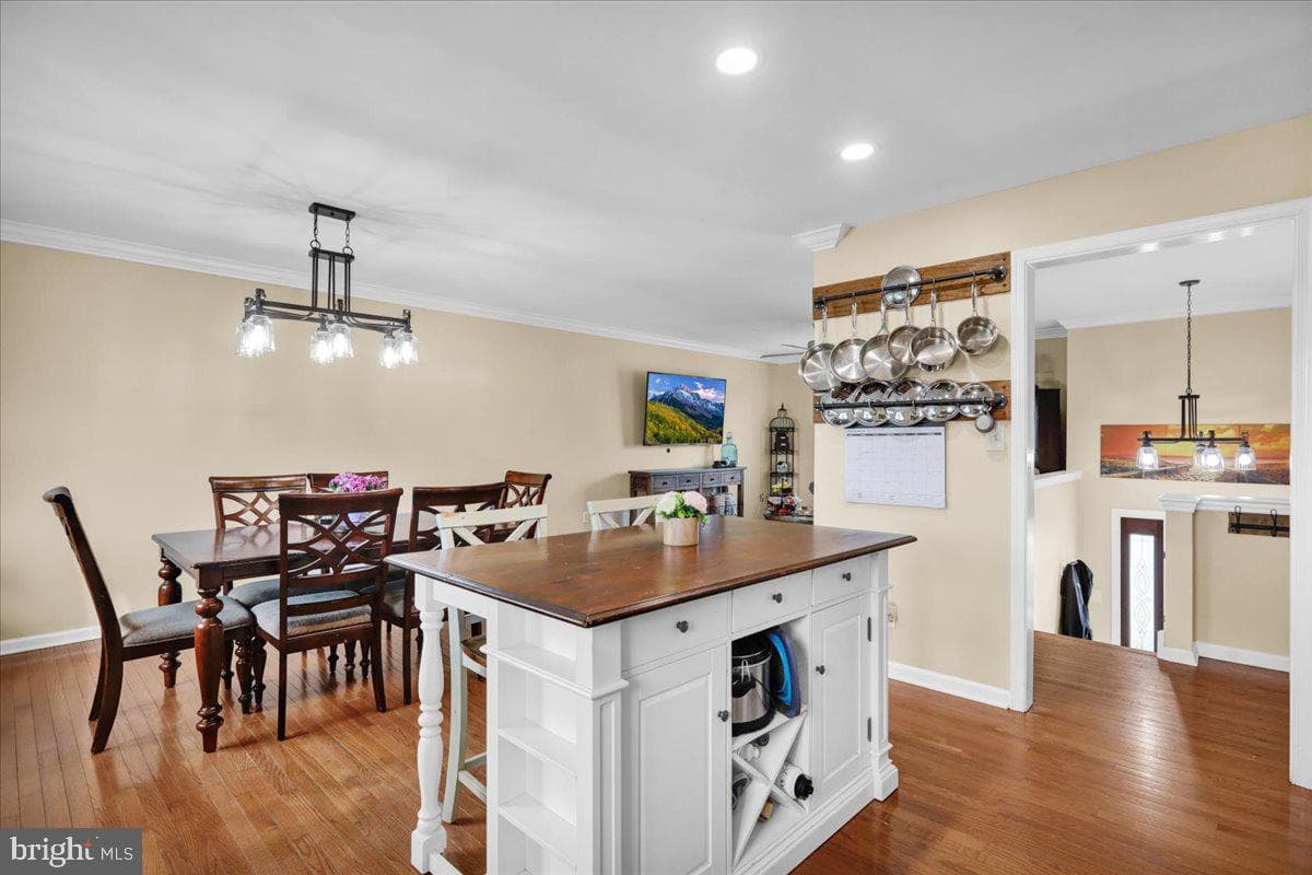 4340 Sutton Circle photo 13