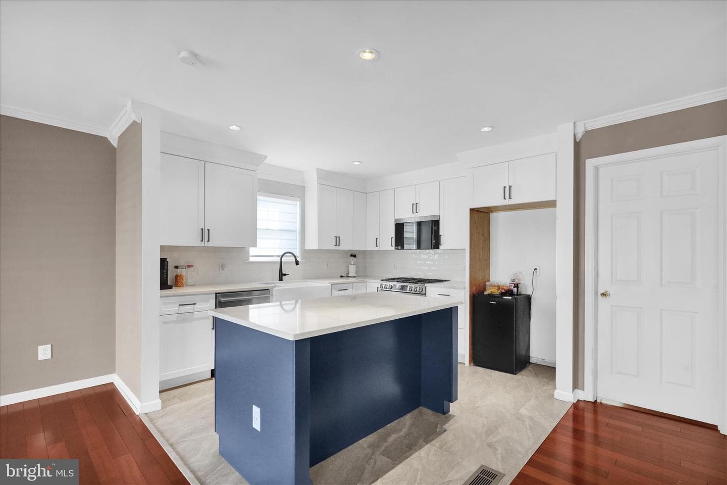 18 Bowes Lane photo 10