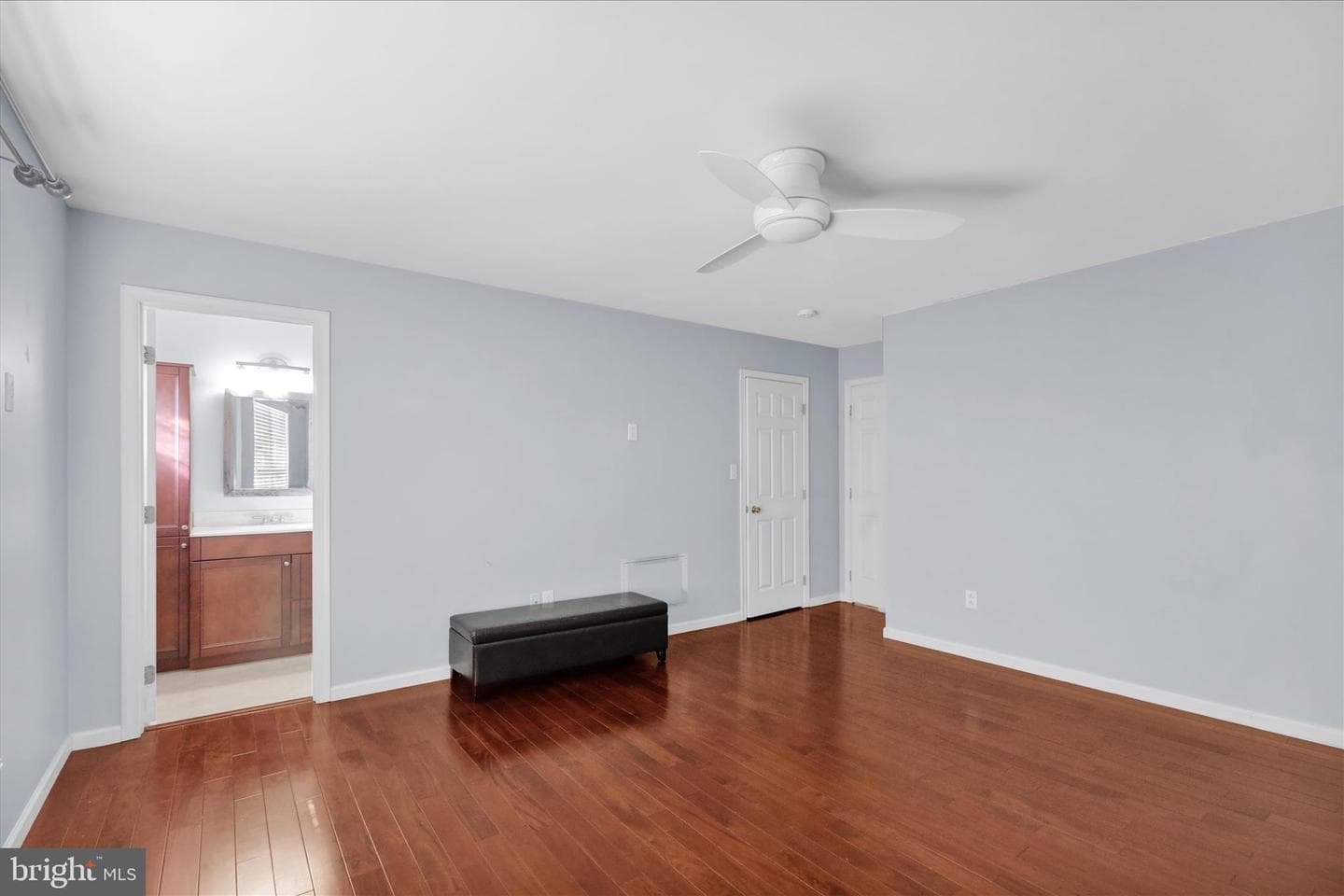 18 Bowes Lane photo 18