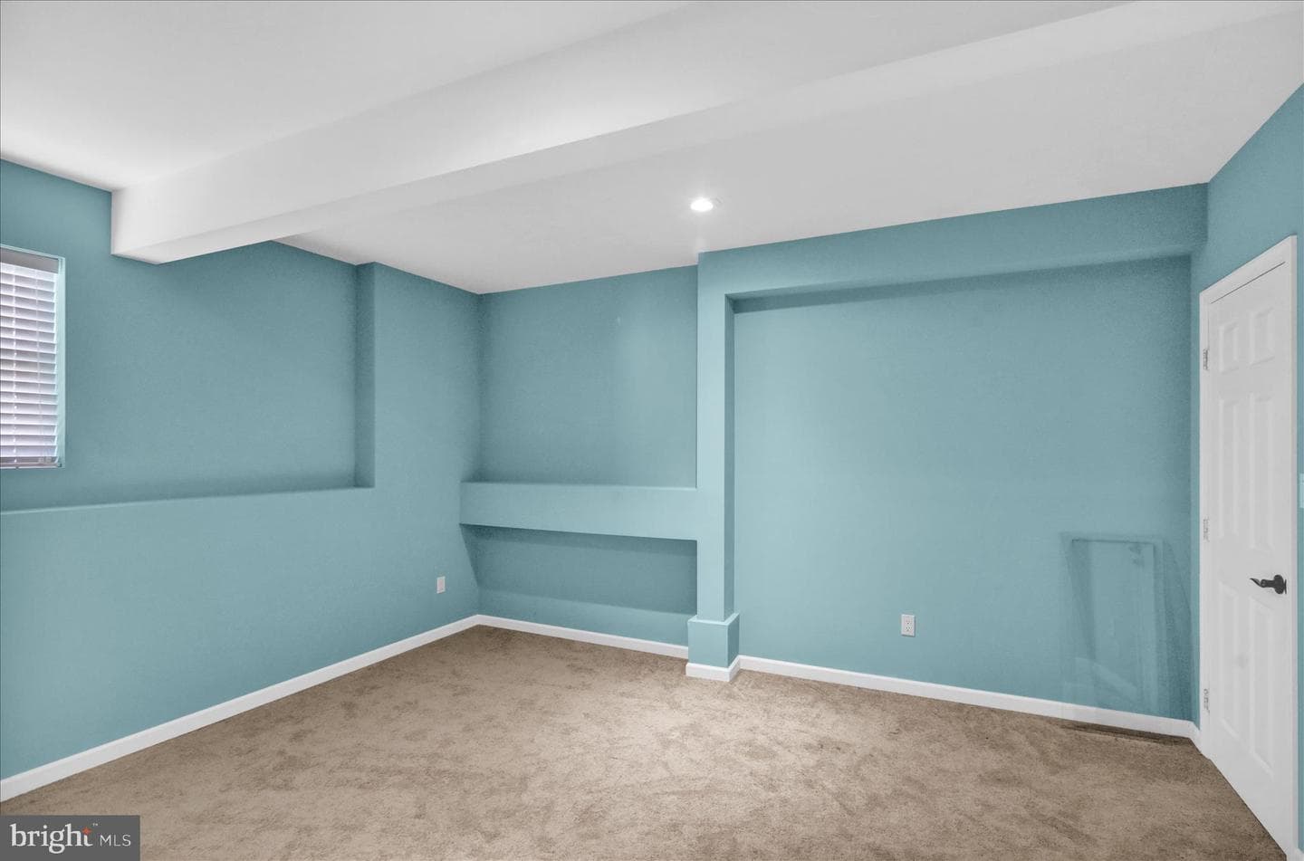 18 Bowes Lane photo 20