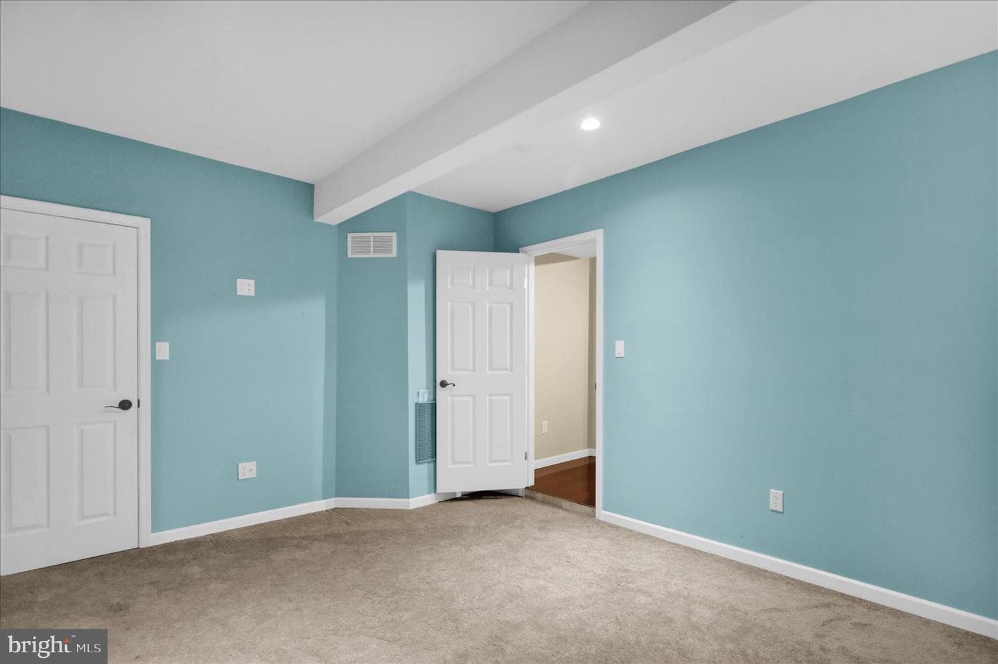18 Bowes Lane photo 21