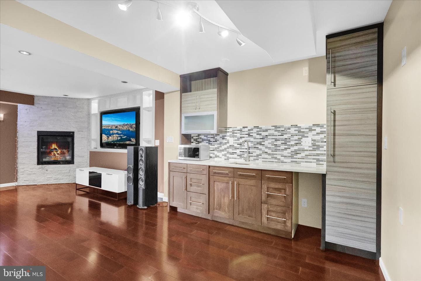 18 Bowes Lane photo 22