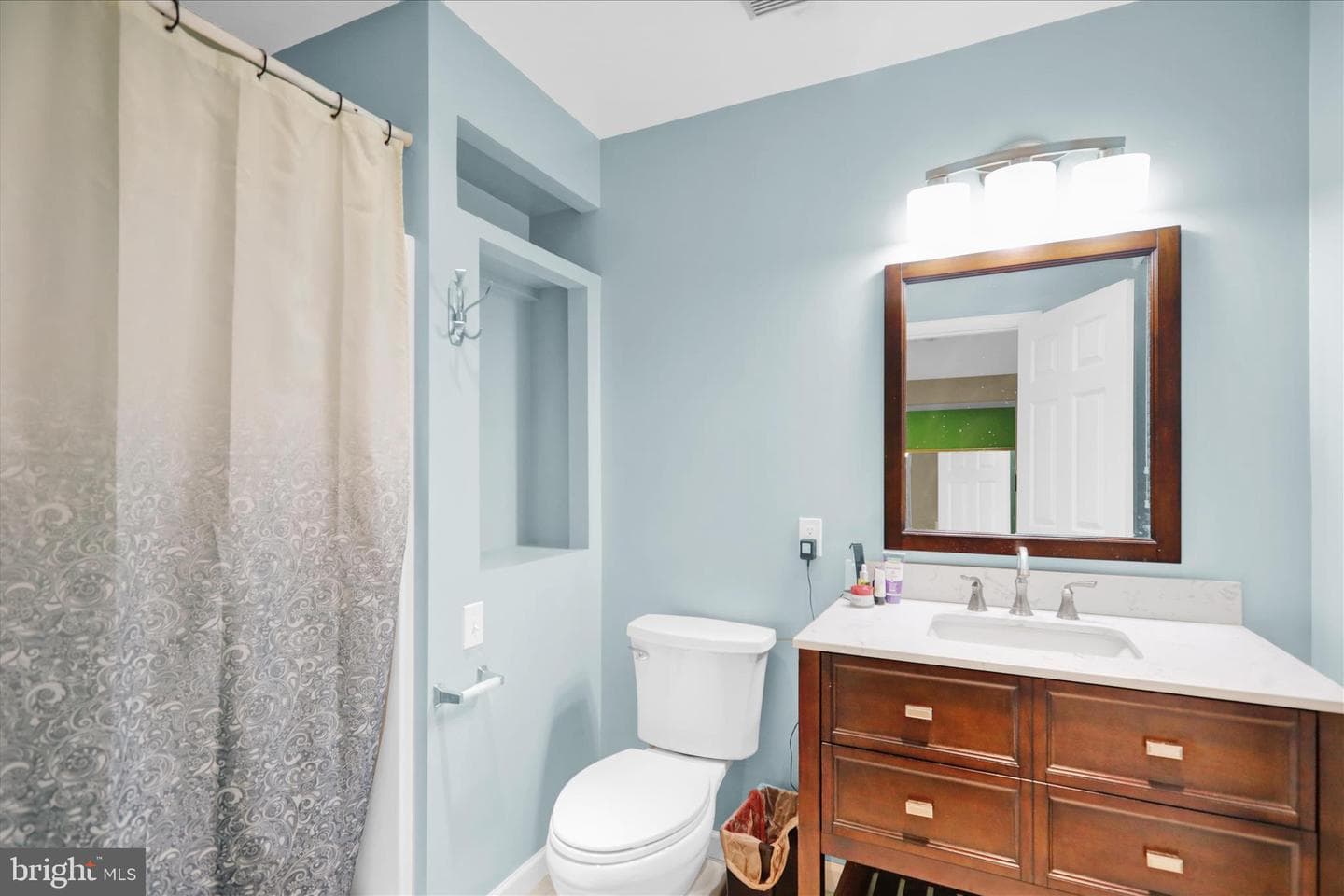 18 Bowes Lane photo 27