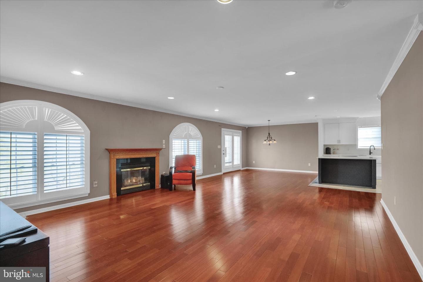 18 Bowes Lane photo 4
