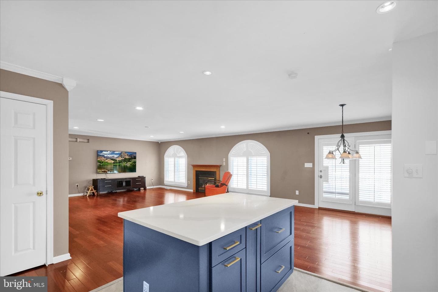 18 Bowes Lane photo 8