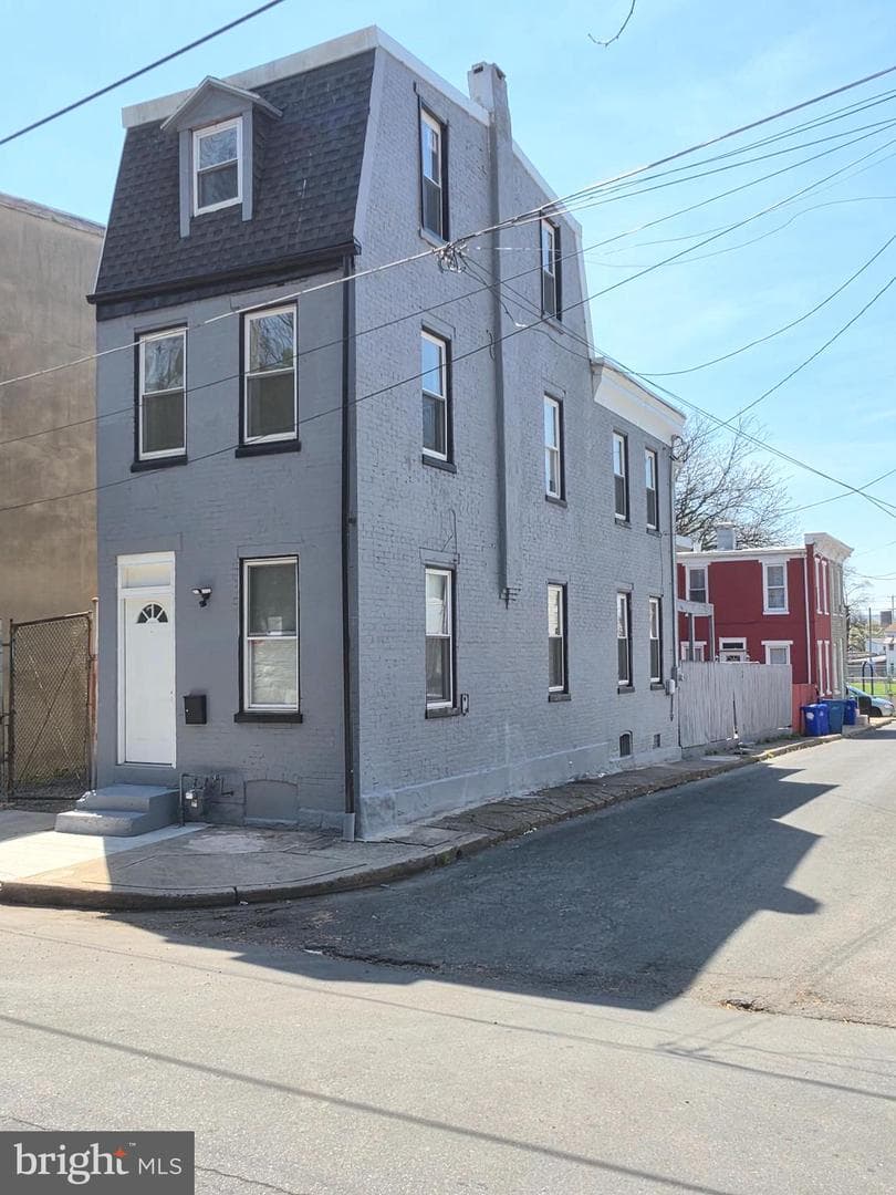 100 Neversink Street photo 1