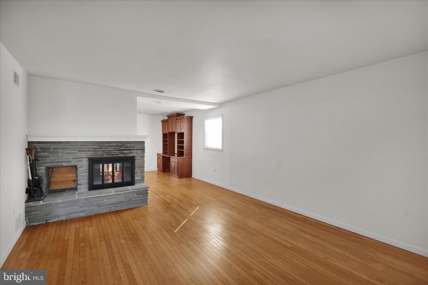 602 N Brobst Street photo 9
